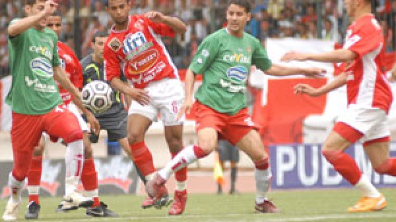 بلعطوي متأكد من صعود مولودية وهران ولقاء الكاب ليلا