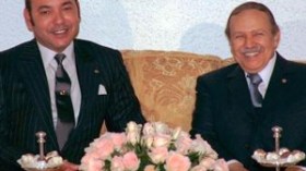 ملك المغرب يريد من الجزائر فتح الحدود للحشاشين والمهربين