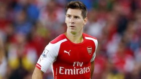 لمّا فشل “الصيّاد” فينغر في مطاردة “البرغوث” ميسي عام 2003!