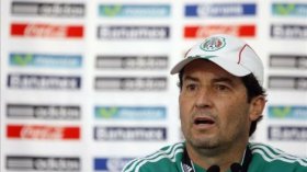 إقالة مدرب منتخب المكسيك