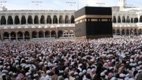 أسرة الحاج المصري الذي يتحدث في السياسة ستُمنع من الحج 5 سنوات