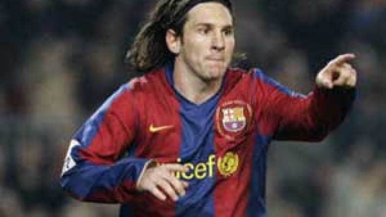 أمال برشلونة في الفوز بالدوري تتلقى ضربة جديدة على يد ريكريتيفو