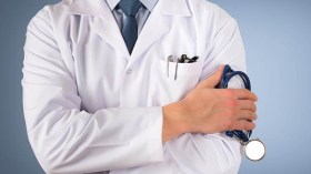 طبيب يعتدي على زميله في اجتماع رسمي بمستشفى سدراته