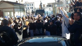 قوات الأمن تمنع وصول الأطباء المقيمين إلى مقر وزارة التعليم العالي