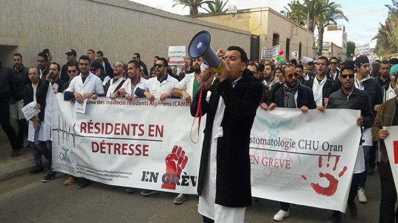 الأطباء المقيمون يرفضون العودة للمناوبات