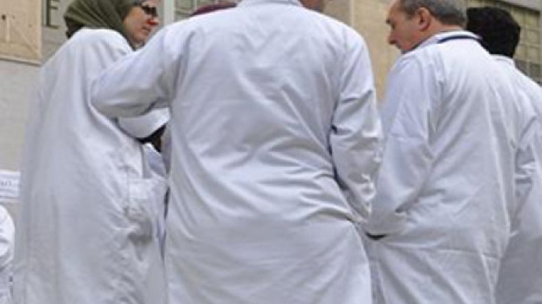 الترخيص‮ ‬لـ1500‮ ‬إطار‮ ‬شبه‮ ‬طبي‮ ‬معني‮ ‬بالتقاعد‮ ‬بمواصلة‮ ‬العمل