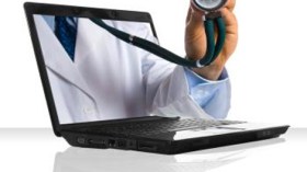 متابعات قضائية ضد أطباء استغلوا الانترنت للعلاج عن بعد