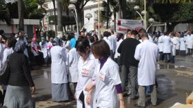 الأطباء الأخصائيون يقاطعون مسابقات التدرج في الطب