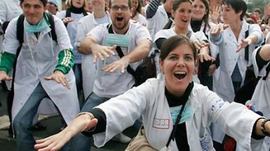 Etudiants algériens bénéficiant d’une bourse à l’étranger : les autorités mettent de l’ordre