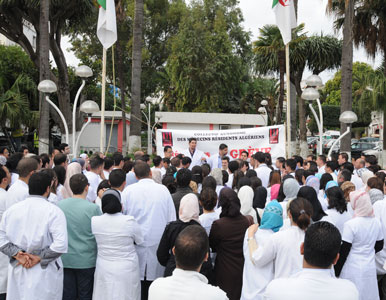 Grève des médecins résidents : décision repoussée