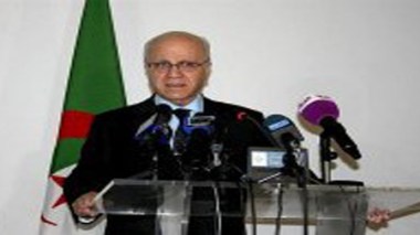 Medelci : ” L’Algérie répondra aux déclarations de Laurent Fabius”