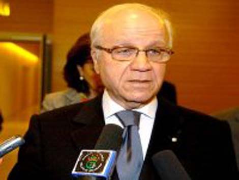 Algeria supports a political solution to Northern Mali crisis, Medelci says