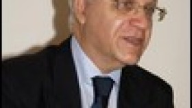 الجزائر تدعو لتوحيد المواقف في القمة العربية المقبلة بدمشق