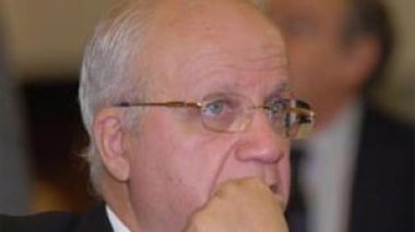 Medelci refuse les critiques devant le conseil des droits de l’homme : Le Vatican demande à l’Algérie d’annuler le décret relatif à  l’exercice des religions.