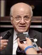 Medelci: “Rescue of 17 Algerian sailors held by Somali pirates to take time”