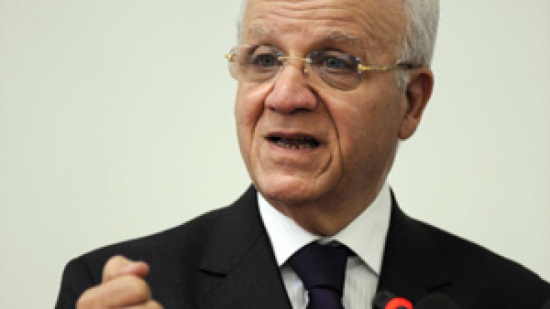 سفارات جزائرية ترفض الدفاع عن رعاياها وتقيم الدنيا من أجل الأجانب