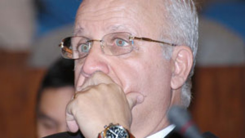 الجالية الجزائرية بسويسرا تشتكي القنصل العام بجنيف