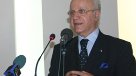 الصحافة الفرنسية تقحم قضية الطفلة “صفية” و”الشاب مامي” في العلاقات بين الجزائر وفرنسا