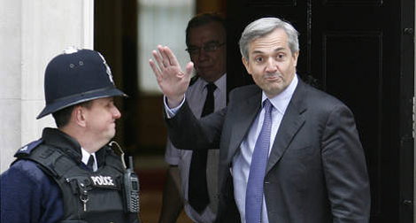Chris Huhne quits cabinet over speeding claims charge