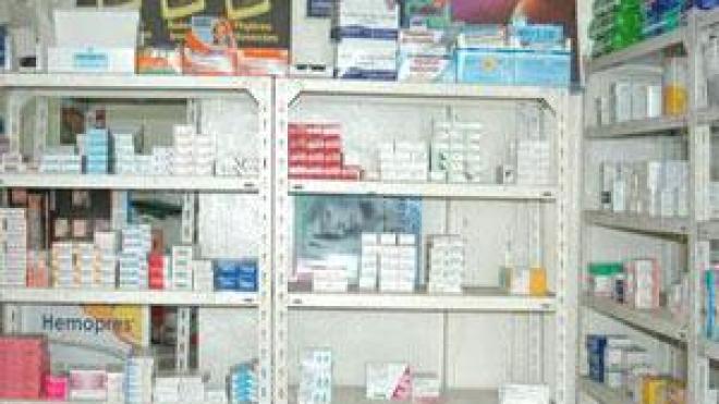 مافيا الدواء تنجح في منع الحكومة من تأسيس أول هيئة لضبط القطاع