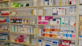 مخابر أجنبية تضلل المرضى والصيدليات بأرقام وهمية عن ندرة الأدوية