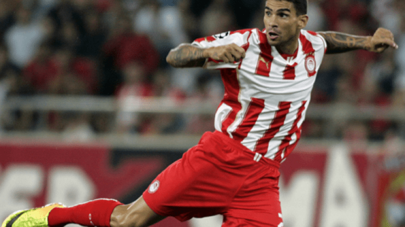 مجاني يتلقى صفعة من زفان