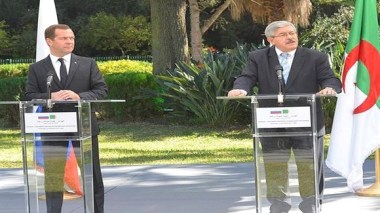 Alger et Moscou favorables à la stabilisation du marché pétrolier