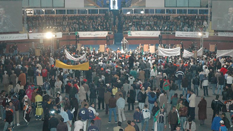 حرب على القاعات.. و23 مليون ناخب تائه بين آلاف المترشحين!