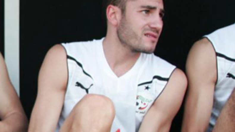 مغني لـ”الشروق”: “مشاركتي غير مؤكدة أمام كوت ديفوار”