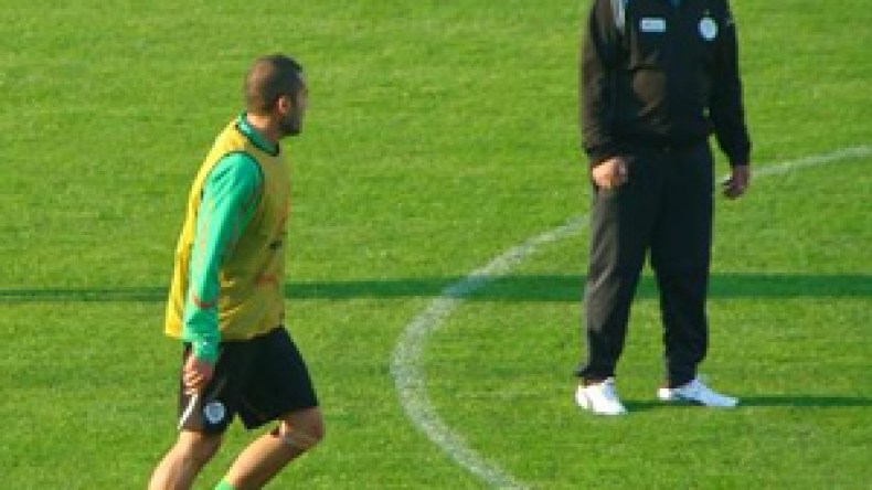 مغني‭ ‬تدرب‭ ‬بصفة‭ ‬عادية‭ ‬ومصباح‭ ‬الغائب‭ ‬الوحيد‭ ‬