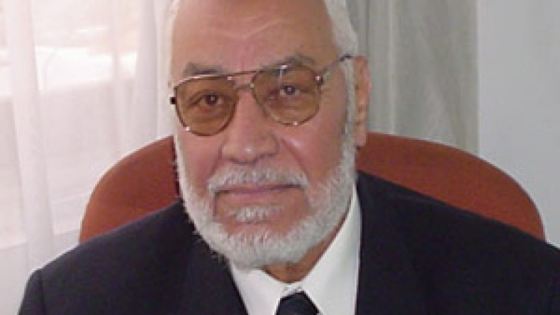 مهدي‮ ‬عاكف‮ ‬يمد‮ ‬يده‮ ‬لـ‮ “‬شرفاء‮” ‬النظام‮ ‬ويدعوهم‮ ‬للحوار