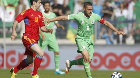 من يريد دفع لحسن للإعتزال؟