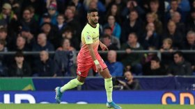 محرز يهزّ الشباك مُجدّدا بـ “ركلة حرّة”!