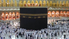 رجعت من البقاع المقدسة تاركا عقلي وقلبي هناك