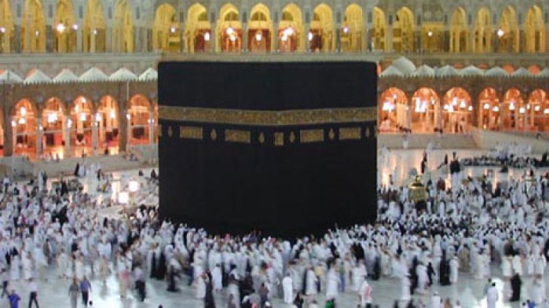 رجعت من البقاع المقدسة تاركا عقلي وقلبي هناك