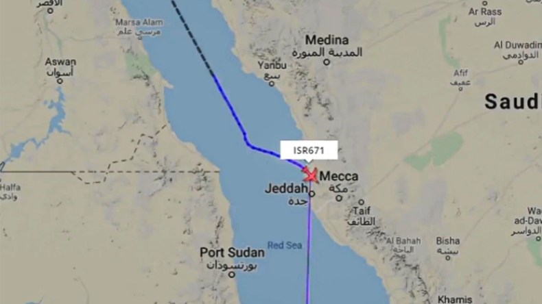 طائرة إسرائيلية تحلق فوق مكة المكرمة لأول مرة