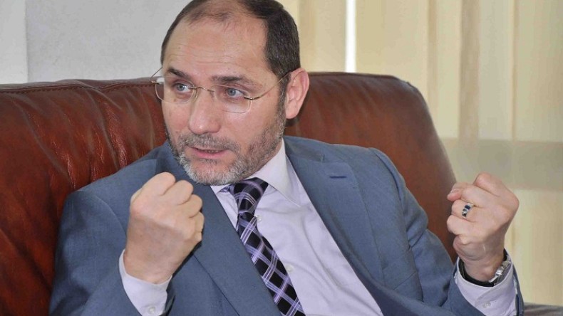 حمس تشكر الجيش على توقيف سعيد بوتفليقة وتوفيق وطرطاق