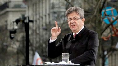 Mélenchon: « J’ai le droit d’aimer l’Algérie »