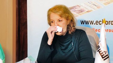 Mme Boumediène refuse d’enquêter sur la mort de son époux