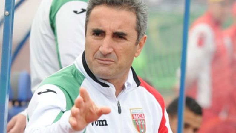 مناد: لم يتصل بي أي أحد من العميد