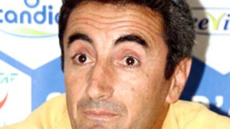 الدفاع تحسن، الوسط لا يساعد الهجوم ويابون ليس نجونغ