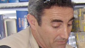 مناد  يضبط  التشكيلة  الأساسية  أمام  بارادو