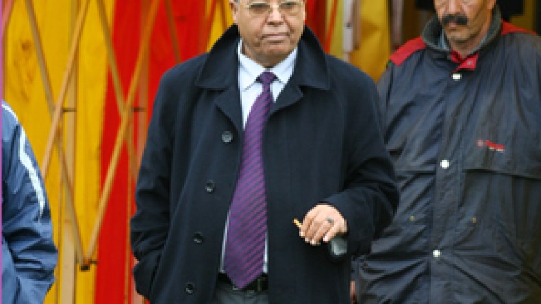 منادي يناشد أويحي وجيار لإنصاف عنابة