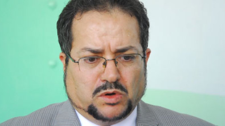 مناصرة يدعو لإشراك المرأة في صناعة القرار
