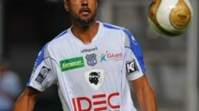 منيري :” لدي  عرض  من  الصين  وقد  أعتزل  في  سبتمبر  “