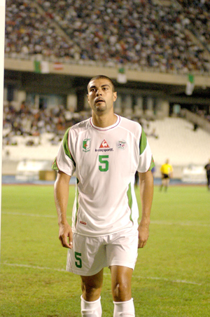 Meniri à Echorouk: “J'ai été évincé du club de Bastia par  des racistes”