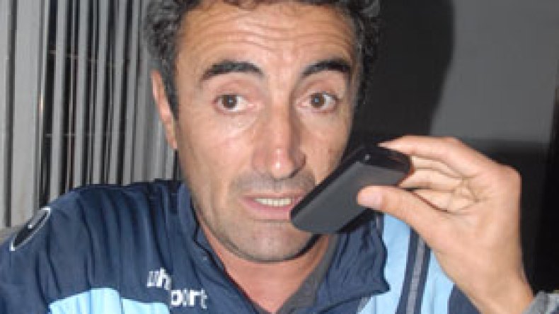 مناد يرفض توقيع عقده مع بلوزداد ويهدد بالمغادرة بعد الداربي