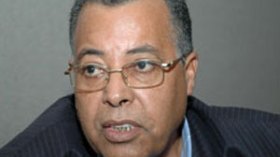 التونسي العمراني يهدد بمقاضاة عنابة لدى الفيفا