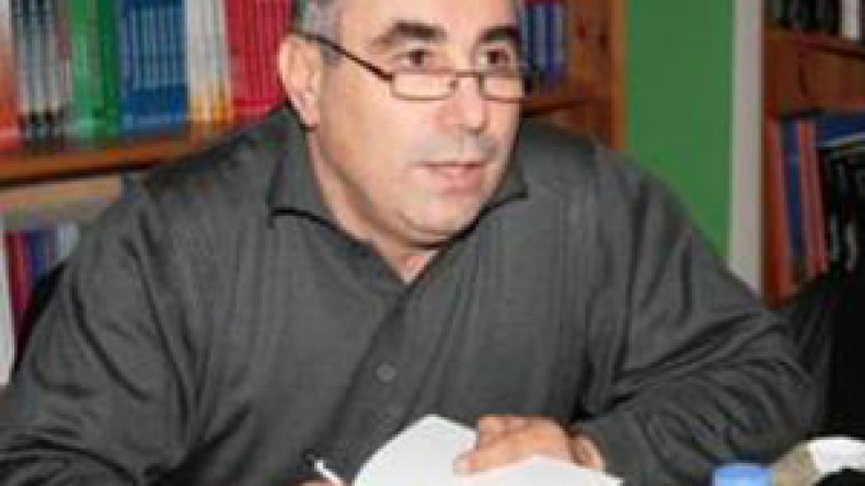 يوسف مراحي يطالب بترسيم “يناير” كعيد وطني