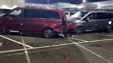 Limogé, un homme détruit 50 véhicules à l’usine de Mercedes